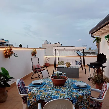 La Terrazza Solarium, In Pieno Centro 60m Dalla Stazione Ferroviaria 700m Dal Mare