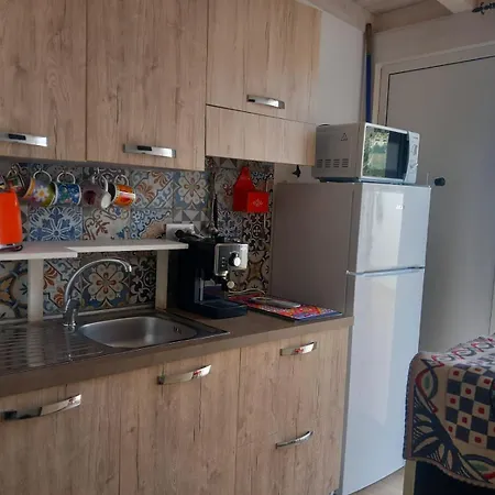 Apartment La Terrazza Solarium, In Pieno Centro 60m Dalla Stazione Ferroviaria 700m Dal Mare