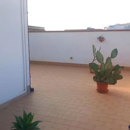 La Terrazza Solarium, In Pieno Centro 60m Dalla Stazione Ferroviaria 700m Dal Mare