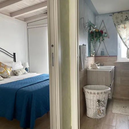 公寓 La Terrazza Solarium, In Pieno Centro 60m Dalla Stazione Ferroviaria 700m Dal Mare 圣塔·弗拉维亚