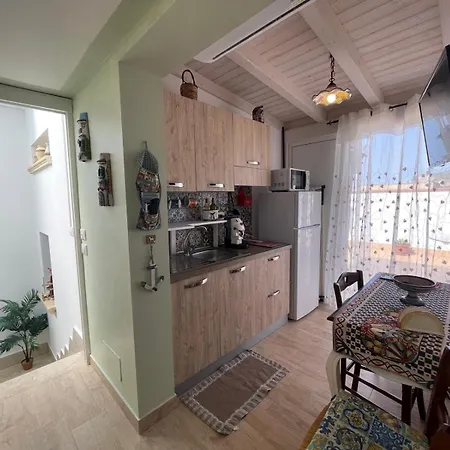 La Terrazza Solarium, In Pieno Centro 60m Dalla Stazione Ferroviaria 700m Dal Mare 公寓